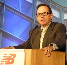 Dave McGillivray Receives The Sports Museum Lifetime Achievement Award at the Boston Baseball Writers Dinner